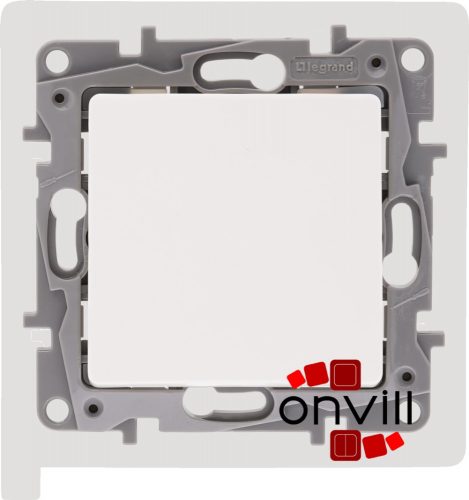 Legrand 764515, Niloé Egypólusú Nyomó, 6 A, IP44, Fehér